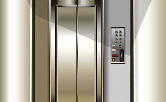 استاندارد آسانسورها در بیمارستان تهران 5 دستگاه است