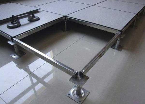 ساختمانی سبک با کف کاذب