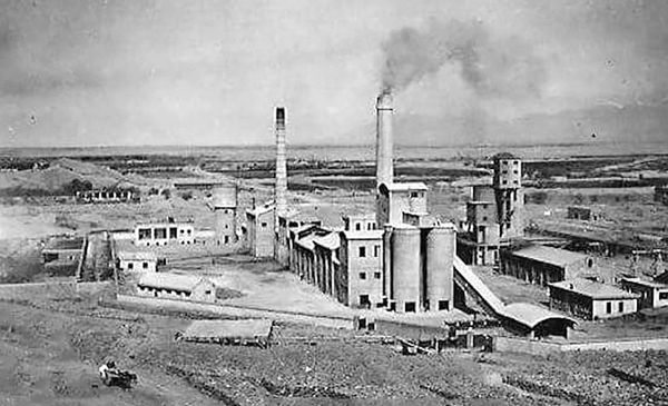 نخستین کارخانه سیمان