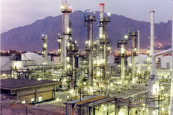 صادرات - روحانی: امروز صادرکننده بنزین، گازوئیل و گاز هستیم
