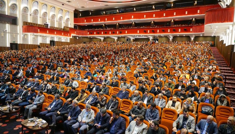 تقدیر از چهره های ماندگار معماری