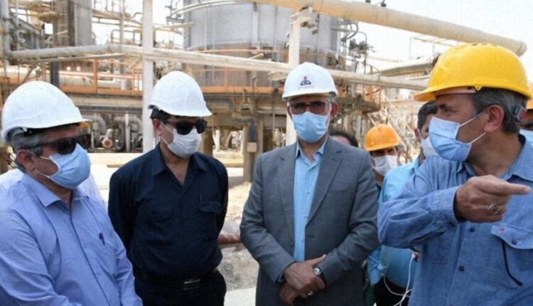 آغاز نوسازی و بازسازی تاسیسات مناطق نفت‌خیز جنوب