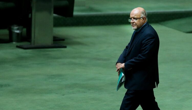 خداحافظی وزیر نفت از کمیسیون انرژی مجلس دهم