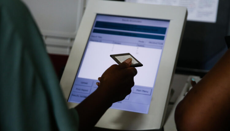 آگهی فراخوان شناسایی پیمانکاران برگزاری الکترونیکی انتخابات