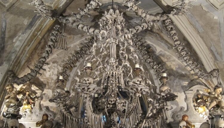 ترسناک ترین کلیساهای جهان