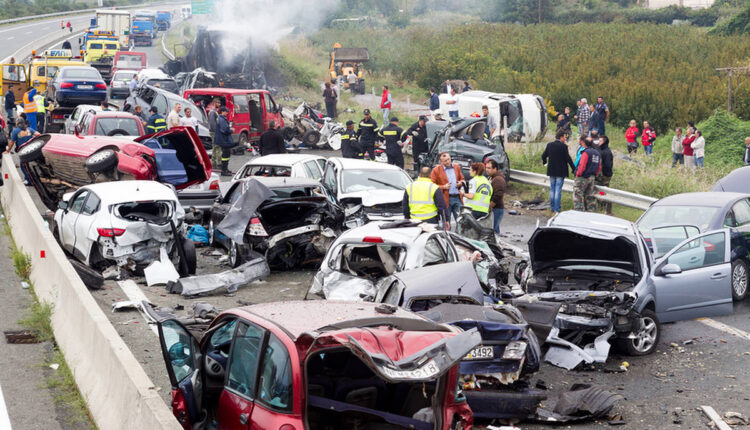 تصادف وحشتناک زنجیره ای در اتوبان تهران+فیلم