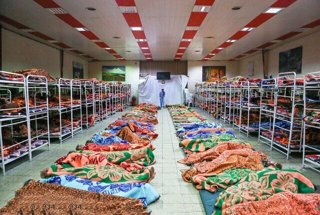 بلاتکلیفی بی خانمانها بین شهرداری و مساجد