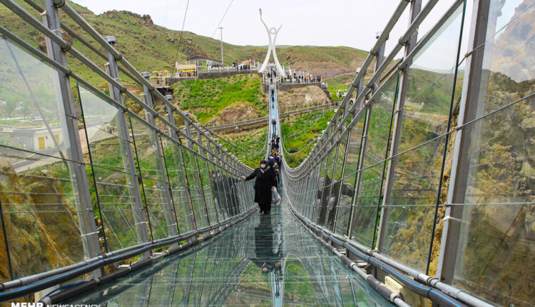 ساخت بزرگترین پل معلق شیشه‌ای خاورمیانه در ایران